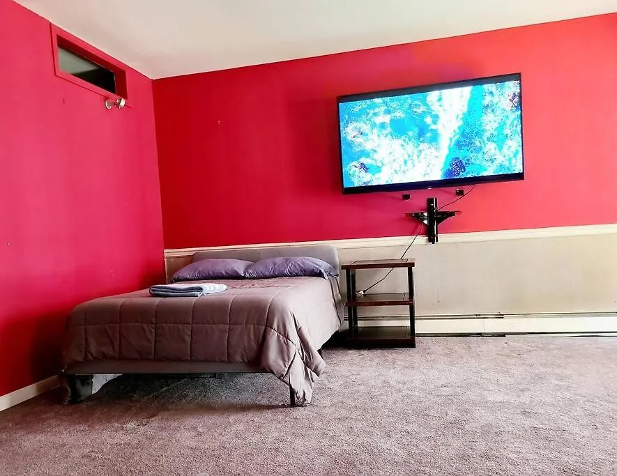 Spacious 3 Level Condo/Townhouse, Free Parking. New York 0*,  Verenigde Staten