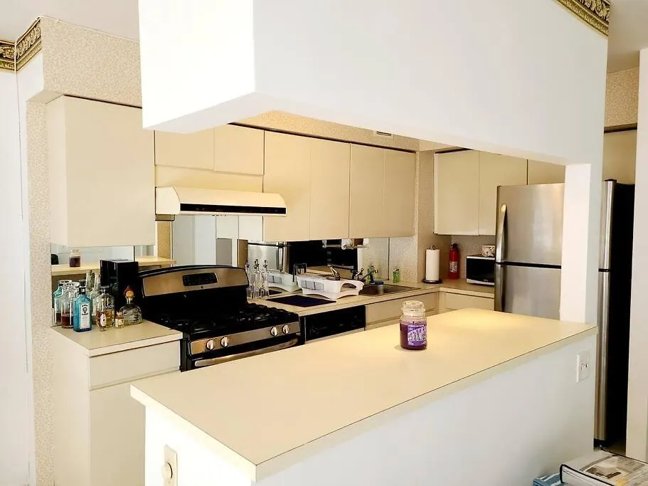 Spacious 3 Level Condo/Townhouse, Free Parking. New York Verenigde Staten