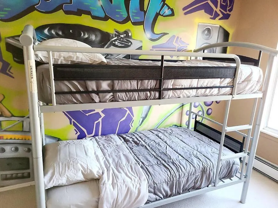 ניו יורק Spacious 3 Level Condo/Townhouse, Free Parking. 0*, ניו יורק